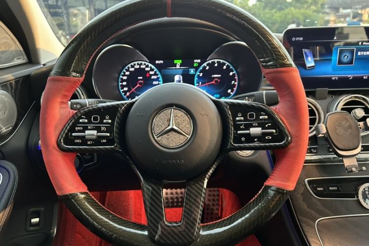 Used Mercedes-Benz C-Class 2020 Facelifted C 260 Estate Interior 8