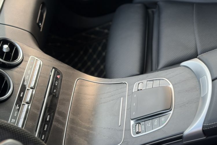 Used Mercedes-Benz C-Class 2020 C 260 L Sport Edition Interior 9