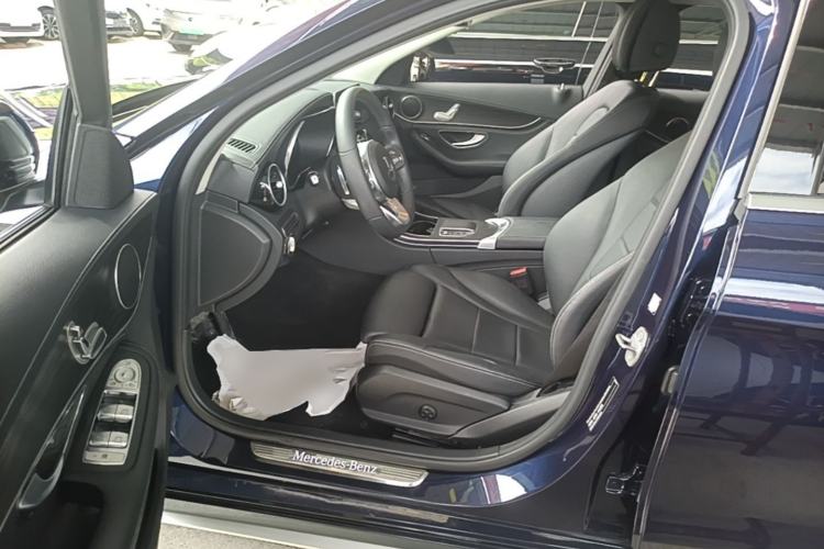 Used Mercedes-Benz C-Class 2020 Restyled C 200 L Fashion Edition Sport Version Left Front Seat