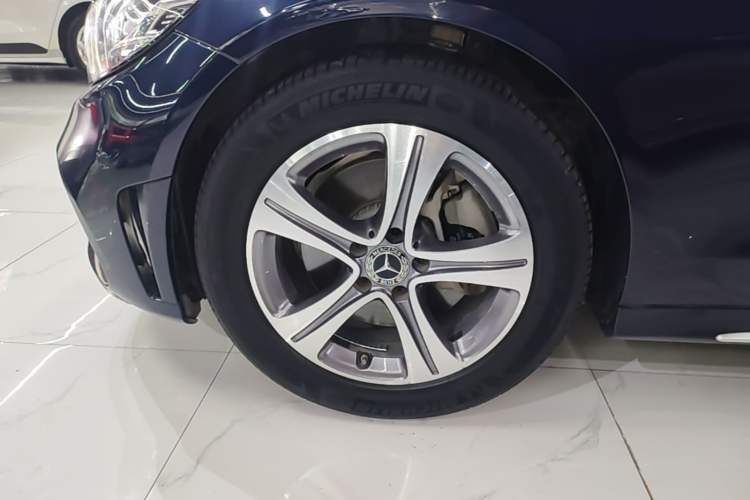 Used Mercedes-Benz C-Class 2020 C 260 L Sport Edition Left Front Wheel Hub