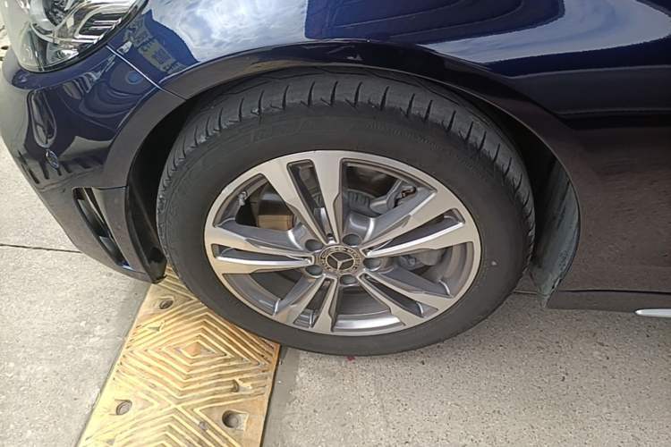 Used Mercedes-Benz C-Class 2020 Restyled C 200 L Fashion Edition Sport Version Left Front Wheel Hub