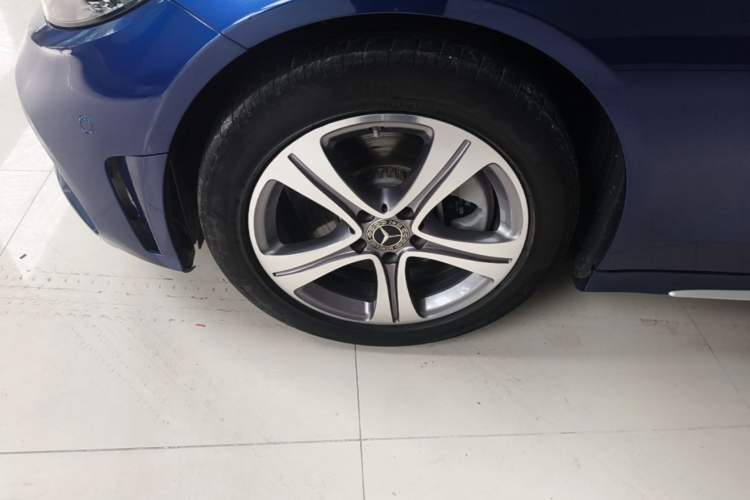 Used Mercedes-Benz C-Class 2020 Restyled C 260 L Sport Edition Left Front Wheel Hub