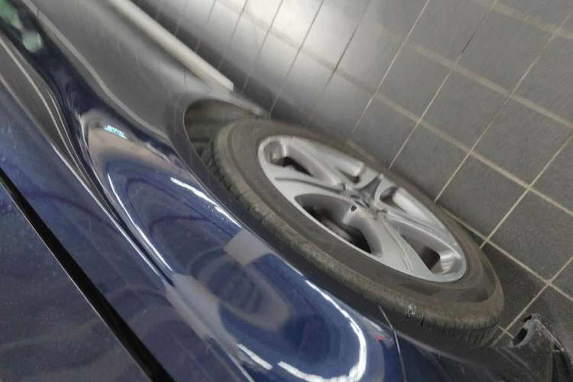 Used Mercedes-Benz C-Class 2020 Restyled C 260 L Sport Edition Left Front Wheel Hub