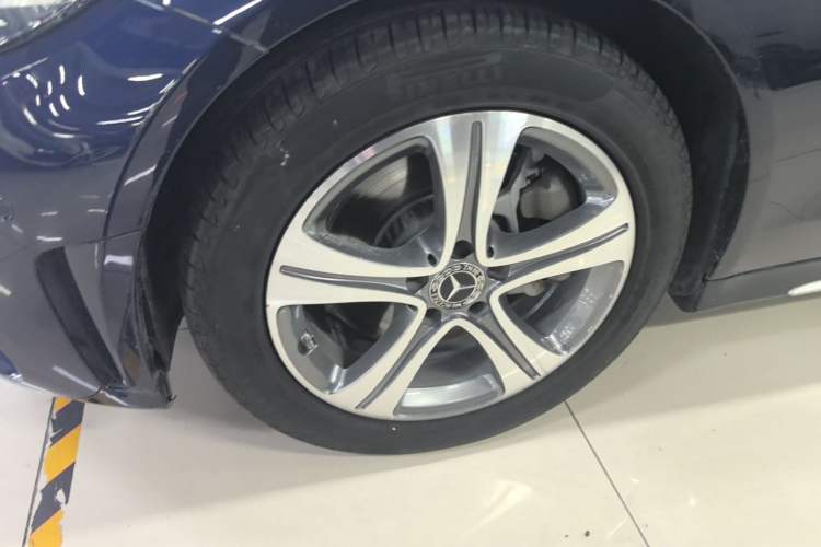 Used Mercedes-Benz C-Class 2020 Restyled C 260 L Sport Edition Left Front Wheel Hub