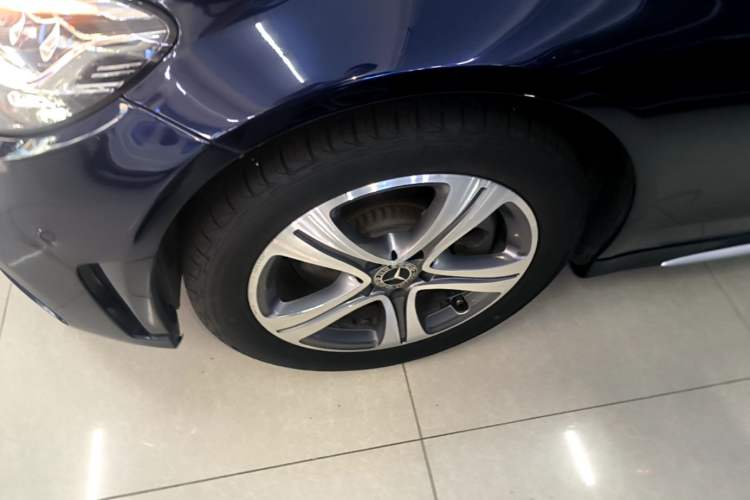 Used Mercedes-Benz C-Class 2020 C 260 L Sport Edition Left Front Wheel Hub