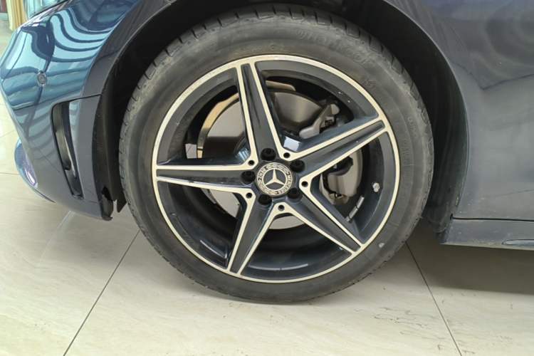 Used Mercedes-Benz C-Class 2020 Restyled C 260 Sport Edition Left Front Wheel Hub