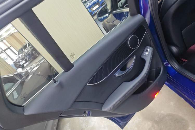 Used Mercedes-Benz C-Class 2020 C 260 Estate Left Rear Door Interior