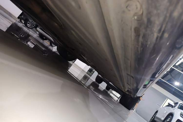 Used Mercedes-Benz C-Class 2020 C 260 L Sport Edition Left Side Sill