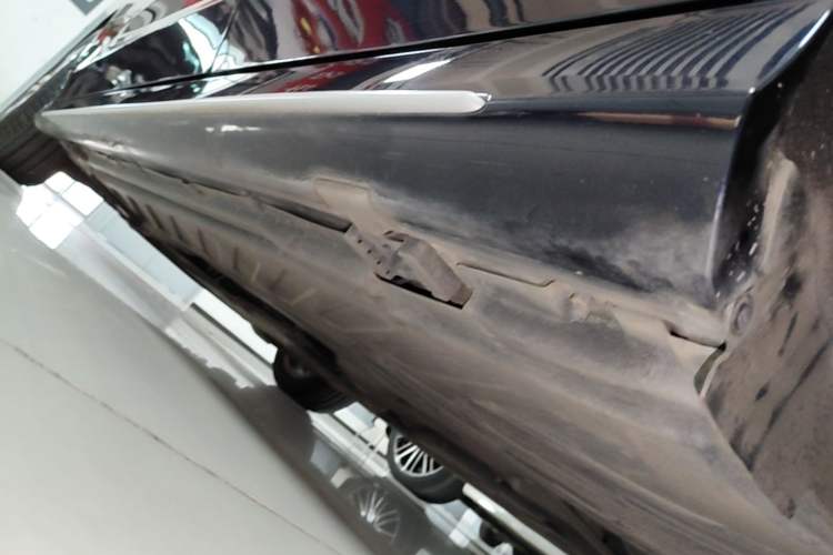 Used Mercedes-Benz C-Class 2020 Restyled C 260 L Sport Edition Left Side Sill