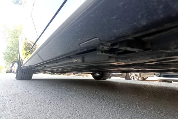 Used Mercedes-Benz C-Class 2020 C 260 L Sport Edition Left Side Sill