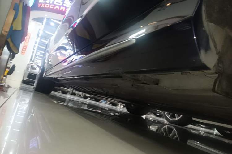 Used Mercedes-Benz C-Class 2020 C 260 L Sport Edition Left Side Sill