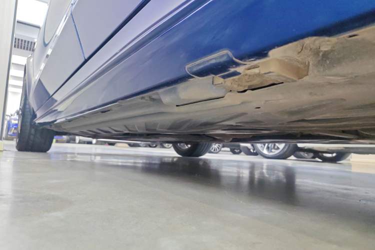 Used Mercedes-Benz C-Class 2020 C 260 Estate Left Side Sill