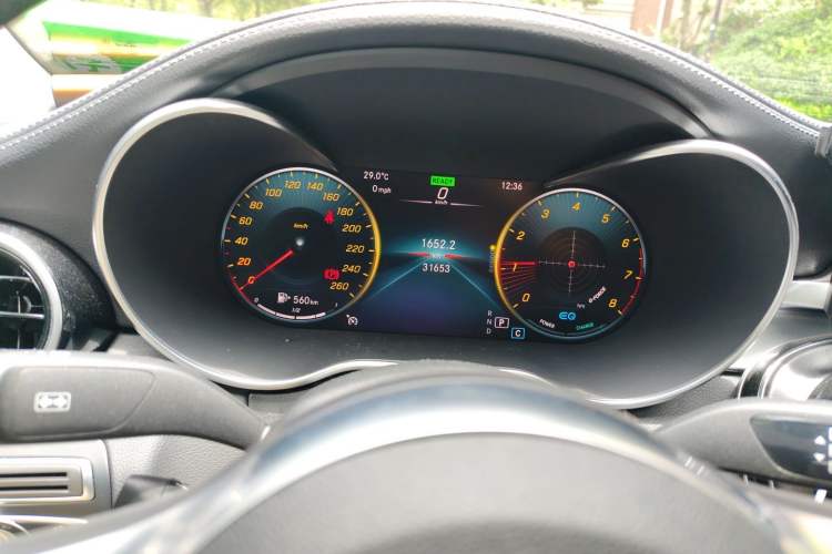 Used Mercedes-Benz C-Class 2020 C 260 L Sport Edition Odometer Close Up