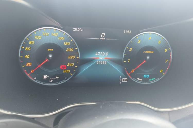 Used Mercedes-Benz C-Class 2020 Restyled C 260 L Sport Edition Odometer Close Up