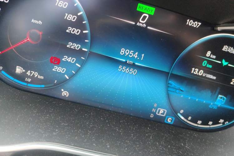 Used Mercedes-Benz C-Class 2020 C 260 L Sport Edition Odometer Close Up