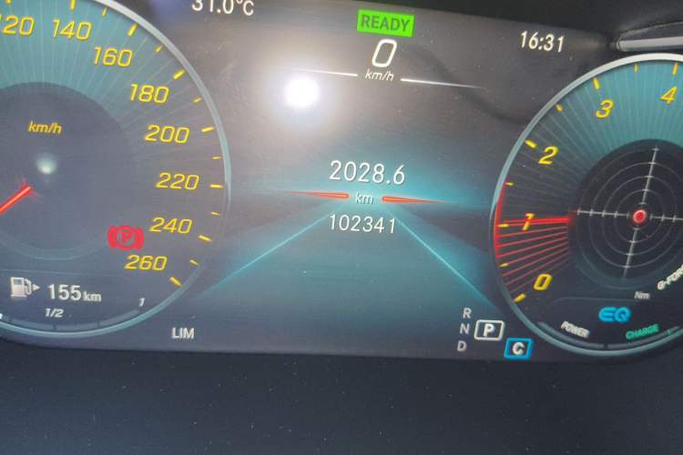 Used Mercedes-Benz C-Class 2020 C 260 L Sport Edition Odometer Close Up