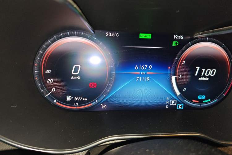 Used Mercedes-Benz C-Class 2020 C 260 Sport Edition Odometer Close Up