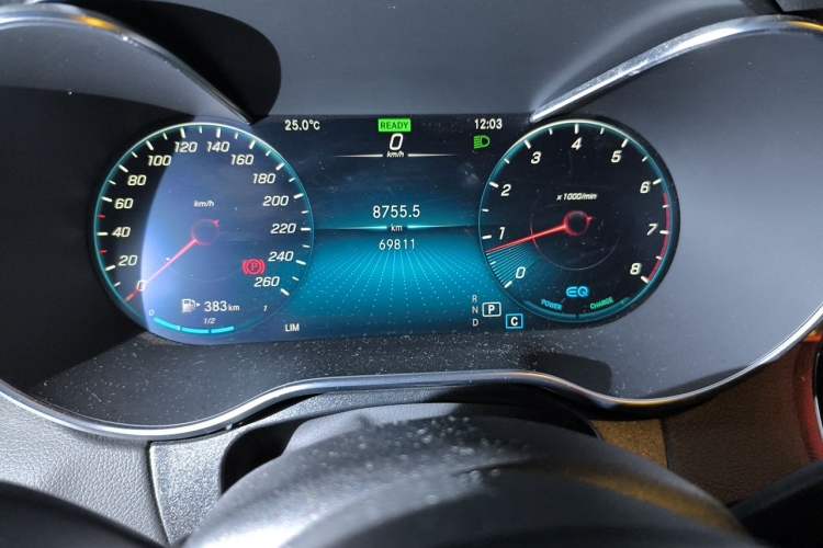 Used Mercedes-Benz C-Class 2020 Restyled C 260 L Sport Edition Odometer Close Up