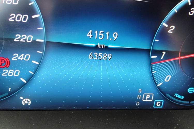 Used Mercedes-Benz C-Class 2020 Restyled C 260 L Sport Edition Odometer Close Up
