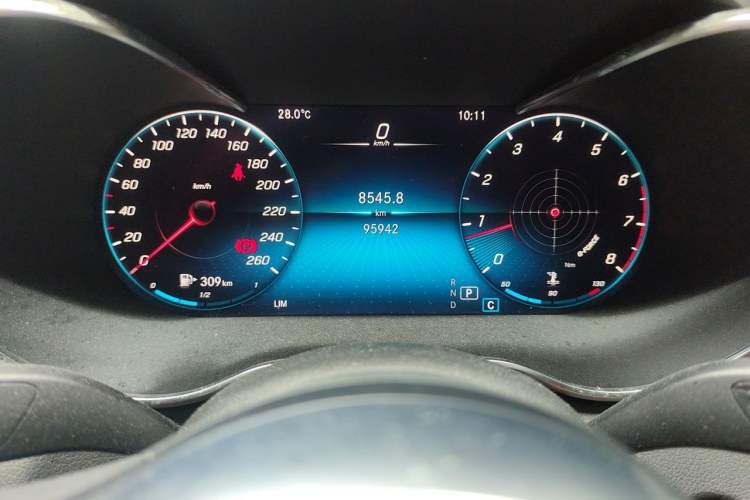 Used Mercedes-Benz C-Class 2020 Restyled C 200 L Fashion Edition Sport Version Odometer Close Up