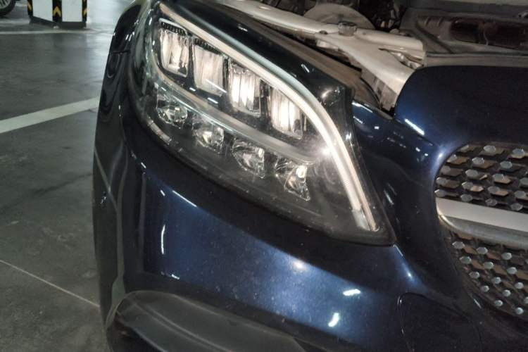 Used Mercedes-Benz C-Class 2020 C 200 L Fashion Edition Sport Version Right Front Headlight