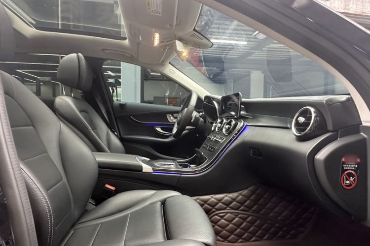 Used Mercedes-Benz C-Class 2020 Restyled C 260 L Sport Edition Right Front Seat