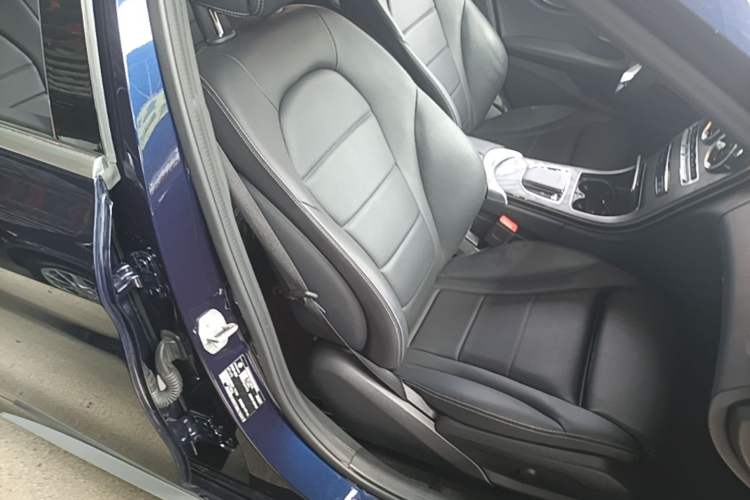Used Mercedes-Benz C-Class 2020 Restyled C 200 L Fashion Edition Sport Version Right Front Seat