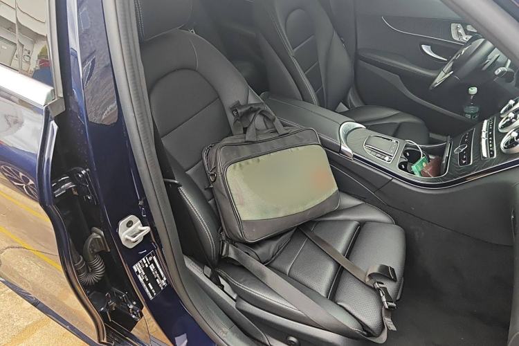 Used Mercedes-Benz C-Class 2020 Facelifted C 260 Estate Right Front Seat