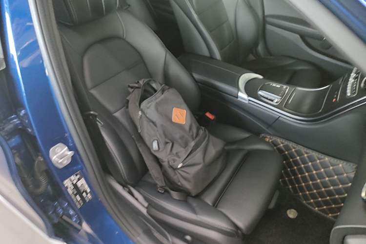 Used Mercedes-Benz C-Class 2020 Restyled C 200 L Fashion Edition Sport Version Right Front Seat