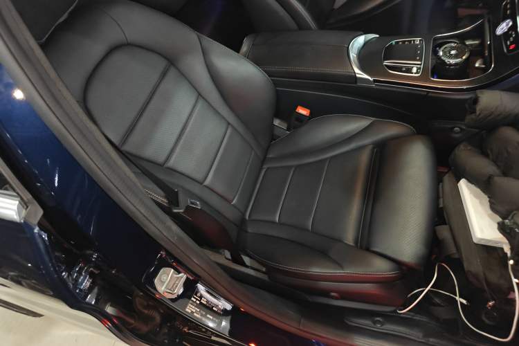 Used Mercedes-Benz C-Class 2020 Facelifted C 260 Estate Right Front Seat