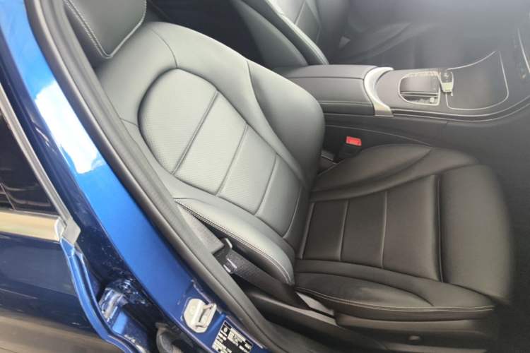 Used Mercedes-Benz C-Class 2020 C 200 L Fashion Edition Sport Version Right Front Seat