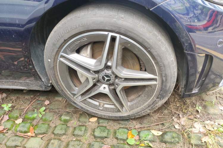 Used Mercedes-Benz C-Class 2020 Facelifted C 260 Estate Right Front Wheel Hub