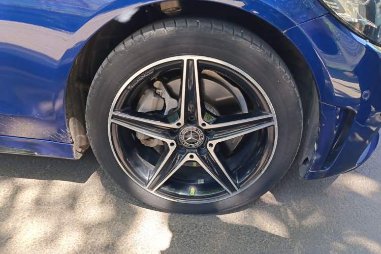 Used Mercedes-Benz C-Class 2020 Restyled C 260 Sport Edition Right Front Wheel Hub