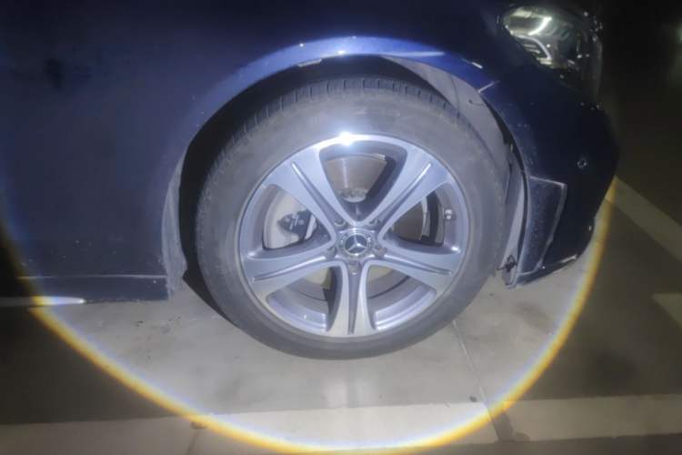 Used Mercedes-Benz C-Class 2020 Restyled C 260 L Sport Edition Right Front Wheel Hub