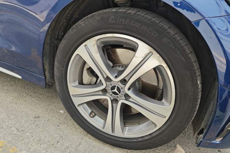 Used Mercedes-Benz C-Class 2020 C 260 L Sport Edition Right Front Wheel Hub