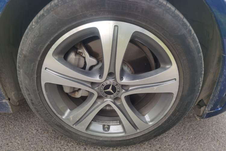 Used Mercedes-Benz C-Class 2020 C 260 L Sport Edition Right Front Wheel Hub