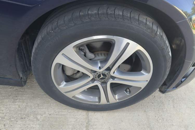 Used Mercedes-Benz C-Class 2020 C 260 L Sport Edition Right Front Wheel Hub