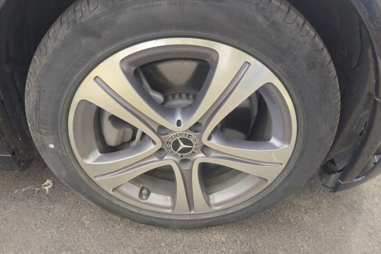Used Mercedes-Benz C-Class 2020 C 260 L Sport Edition Right Front Wheel Hub