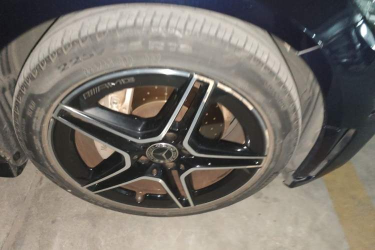 Used Mercedes-Benz C-Class 2020 C 200 Coupe Right Front Wheel Hub