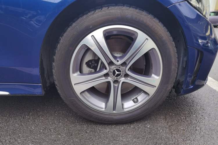 Used Mercedes-Benz C-Class 2020 C 260 L Sport Edition Right Front Wheel Hub