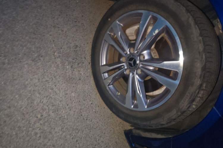 Used Mercedes-Benz C-Class 2020 C 200 L Fashion Edition Sport Version Right Front Wheel Hub