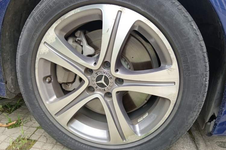 Used Mercedes-Benz C-Class 2020 C 260 L Sport Edition Right Front Wheel Hub