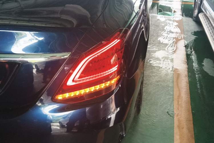 Used Mercedes-Benz C-Class 2020 C 200 L Fashion Edition Sport Version Right Rear Taillight