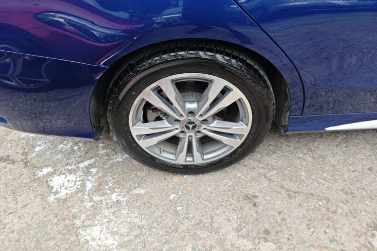 Used Mercedes-Benz C-Class 2020 C 200 L Fashion Edition Sport Version Right Rear Wheel Hub