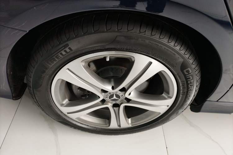 Used Mercedes-Benz C-Class 2020 C 260 L Sport Edition Right Rear Wheel Hub
