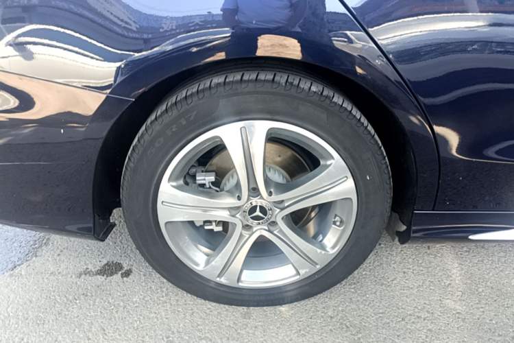 Used Mercedes-Benz C-Class 2020 C 260 L Sport Edition Right Rear Wheel Hub