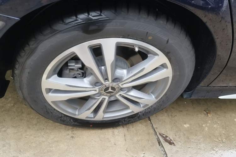 Used Mercedes-Benz C-Class 2020 C 200 L Fashion Edition Sport Version Right Rear Wheel Hub