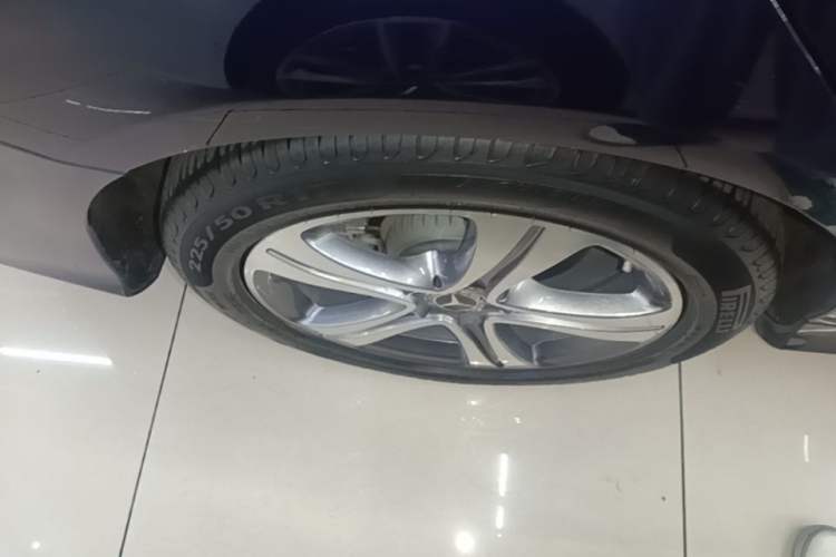Used Mercedes-Benz C-Class 2020 C 260 L Sport Edition Right Rear Wheel Hub