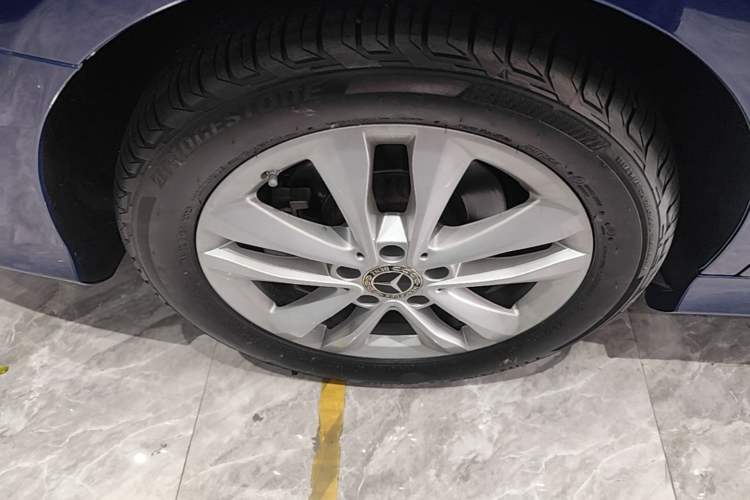 Used Mercedes-Benz C-Class 2020 Restyled C 200 Estate Right Rear Wheel Hub