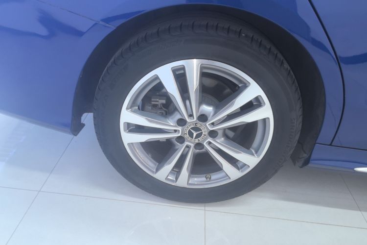 Used Mercedes-Benz C-Class 2020 Restyled C 200 L Fashion Edition Sport Version Right Rear Wheel Hub